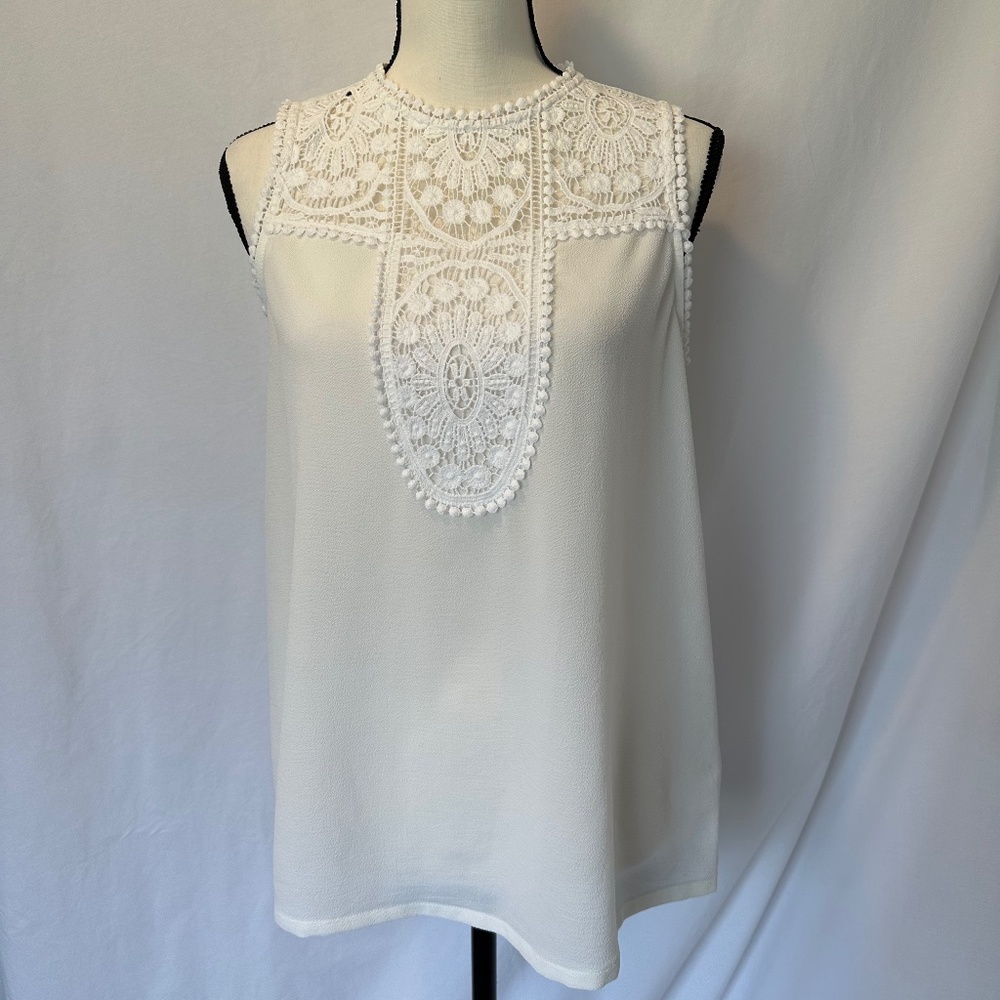 Lace front Sleeveless Shell Tunic Small
